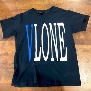 V Lone shirt. Black. Size large.